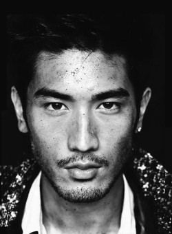 paper-n-pencil:  Godfrey Gao you will be mine one day!   Father my babies, damn