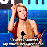 selenagomezgifs:  Favorite Relationships: Selena Gomez & Taylor Swift 
