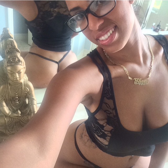 simonpheonix:  Thais Aimee
