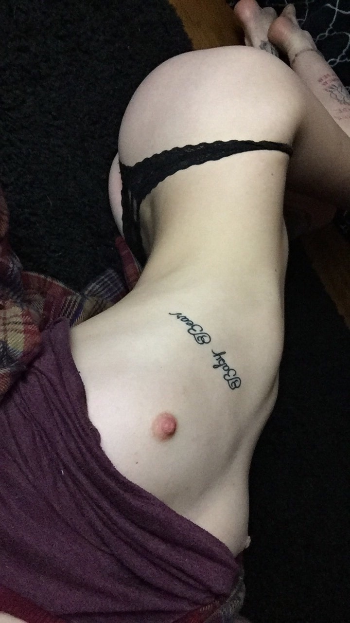 -miranda-ann:  • see more on my private snapchat or blog • 💕