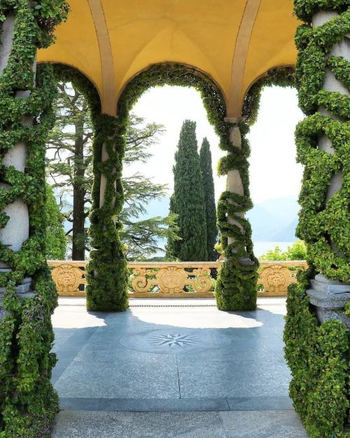 livesunique:Villa del Balbianello, Lenno, Lombardy, Italy,Credit: @fondoambiente