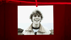 evanthomaspeters:  Evan Peters as Charles in Safelight 