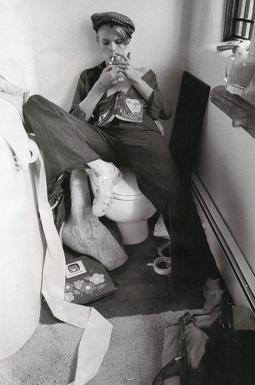 pat920:  David Bowie. Pat.💋  Les  Chiottes. Pat.💋