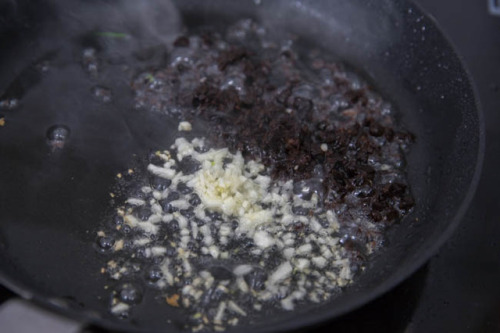 foodffs:Pan-fried Tofu with Black Bean SauceFollow for recipesIs this how you roll?