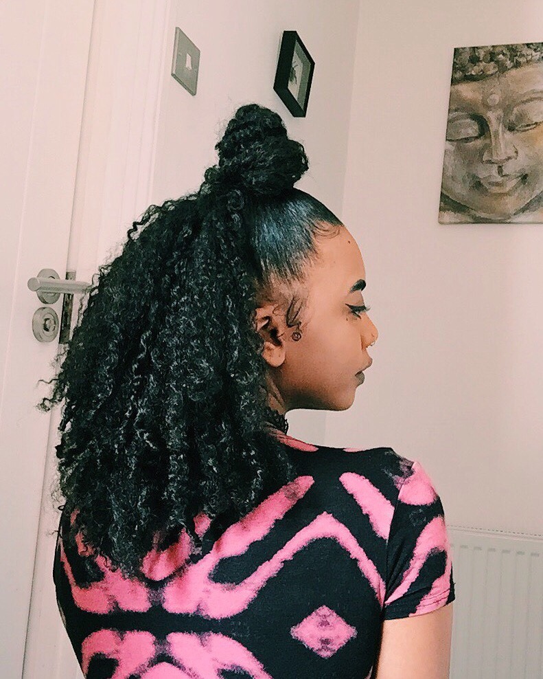 lalasdreambox:  Another natural hair post :D  I have an Instagram where I’m trying