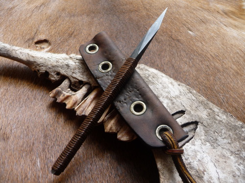 XXX ru-titley-knives:  Armageddon rustic leather photo