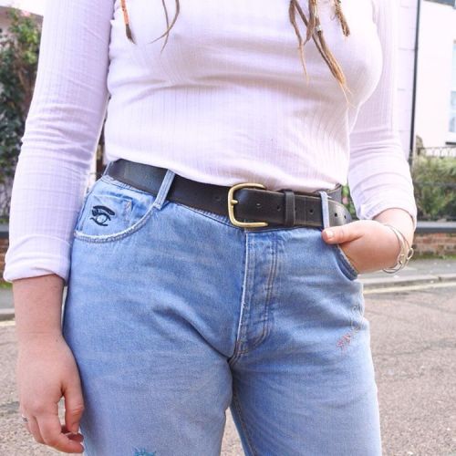 Cute jeans @zara #details #fblogger #ootd #lfwaw16 #dreadgirl #curves #bluejeans