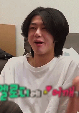 softhyungkyun:teenager who just woke up