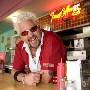 starscreaming:  Look at this cool pic of Swerve.  IT IS MY HEADCANON NOW THAT GUY FIERI IS HUMANFORMER SWERVE.