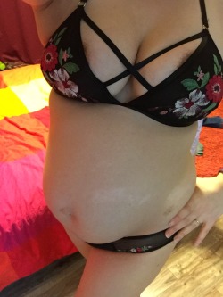 absinthelaveep: Strapping on this too-small-for-my-pregnant-body lingerie gave me some much needed smiles on a day where I spent the majority under serious stress and mostly in tears.   Guess these bad boys get put in temporary retirement until I move