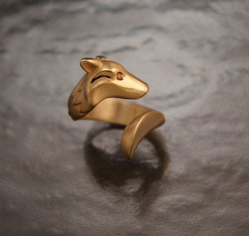 mymodernmetselects:Stylish Rings Showcase the Beauty of Beasts Michael Tatom refers to the jewelry i