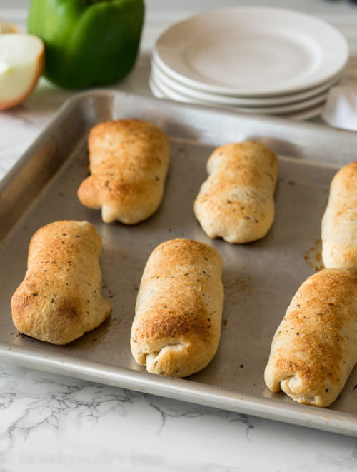 foodffs:  Philly Cheese Steak Pizza SticksFollow for recipesIs this how you roll?