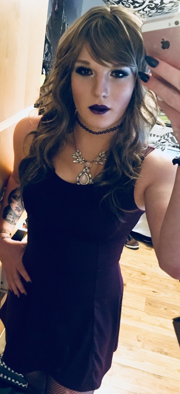 kerrydawg:  perfectlymysticalperfection:  I wanted to try a more gothic look. What