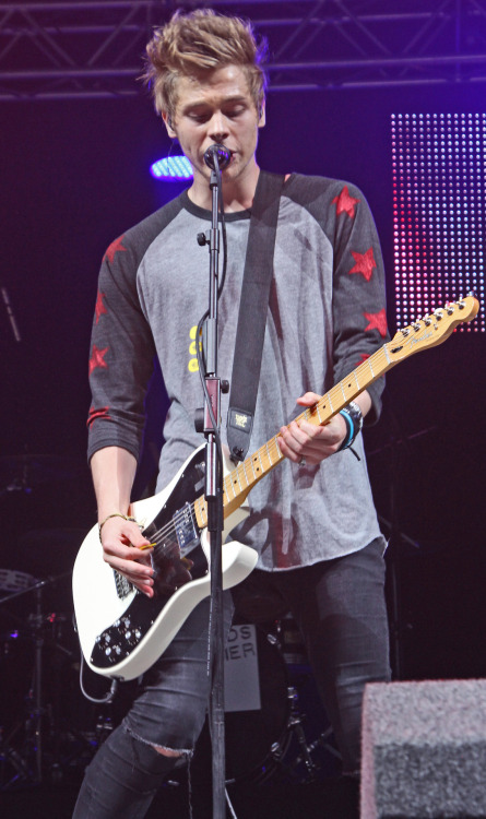 Luke on stage at Key 103 Summer Live - July 17th 2014 - Manchester, UK