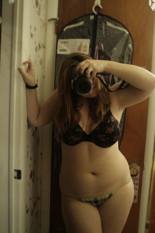 bbw-selfshoot:  Hello, I’m Christina. Do you like me? If yes, check my dating profile.