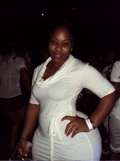 bigclitblackwomen:Cake…from da front