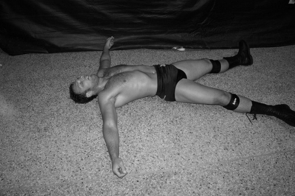 sierrahotelambroseambroseambrose:  Why do I love these pictures? Of him all hurt