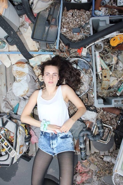 m-o-is-life:  Take me on a highway ride cuz I wanna dump you guy, in a garbage can 😎