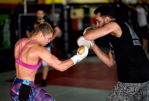 rondarouseyedmondtarverdyan:Ronda and Edmond boxing for UFC175 at GFC