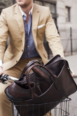 the-suit-man:  Mens fashion inspiration for spring &amp; summer ! http://the-suit-man.tumblr.com/