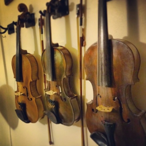 gfarukunal: Müzik odam (My music room) #music #HgStudyo #Gfarukunal #toy #toys #muzik #violin #