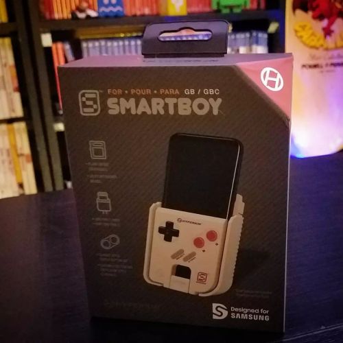 Hyperkin&rsquo;s #SmartBoy connects to your phone via USB-C and allows you to play #Gameboy carts on