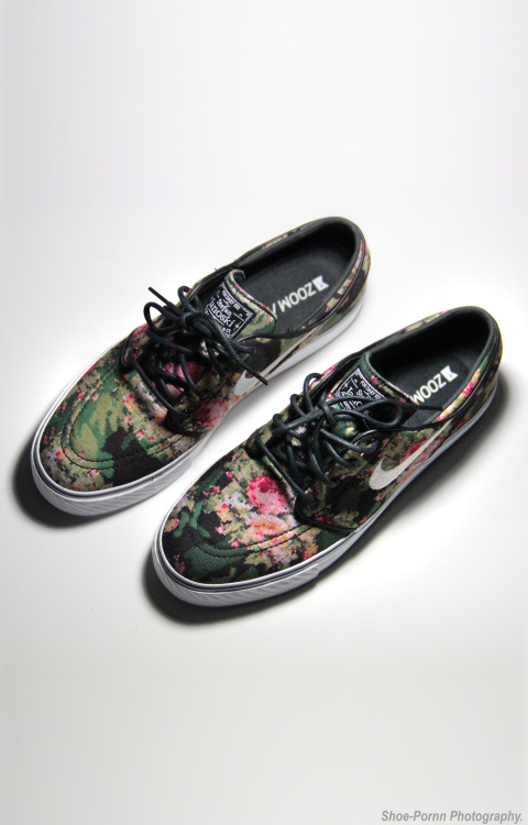 Porn photo shoe-pornn:  Nike Janoski Digi Floral. My