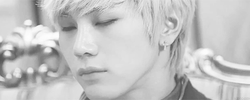 moonbyul-blog:  close-up’s of kim hansol’s angelically perfect face 