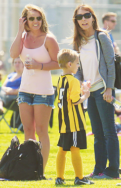 littlethingsbabe:  March 17 - Britney at her sons’ soccer game in Woodland Hills.