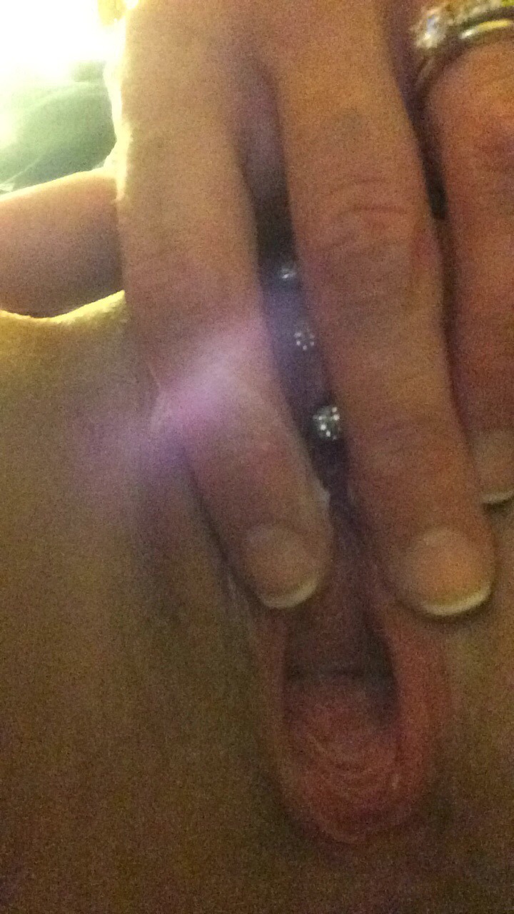 bigbulletwants2seeitall:  Enjoying a late night snack👅