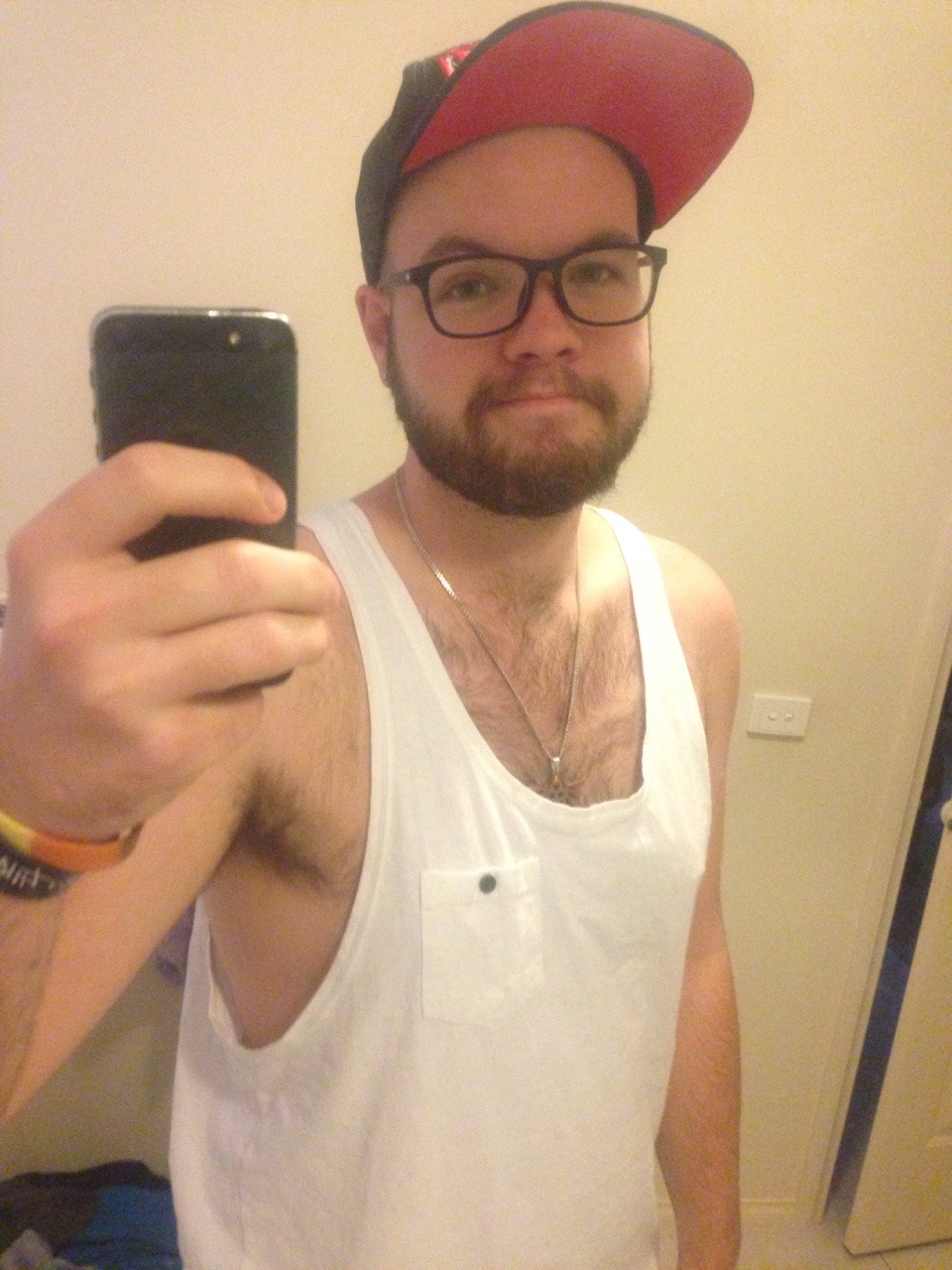 ferrum-animam:Feeling attractive in a singlet for the first time in my life. I’ve