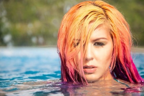 annaleebelleappreciation:  Annalee Belle