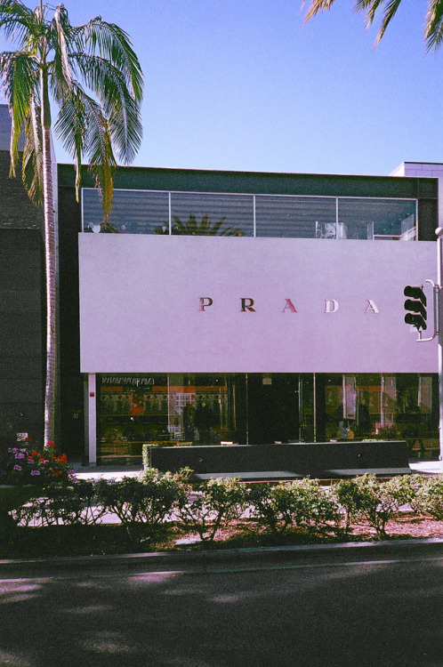 blackberryvision:Expired film/bad scan color correction. Prada, Rodeo Drive. 2017