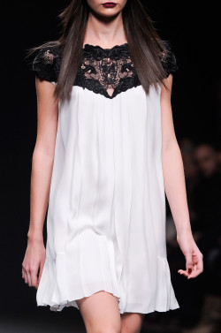 Byblos Fall 2013 RTW http://anatomika.net/tag/womenswear-summer/