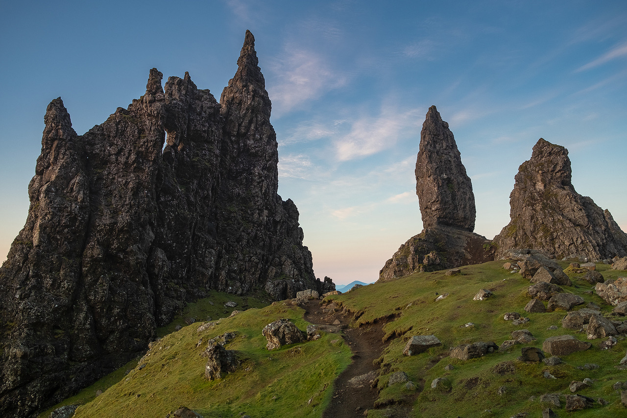 ursbornhauser:Bizzare rock formation on the Isle of Skye