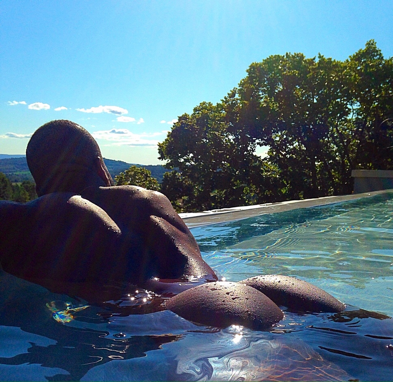 bougiehippie:“Views, Pt. 3”