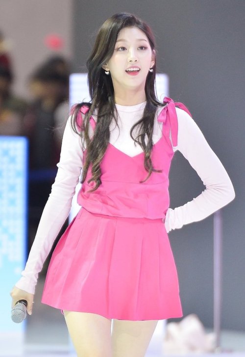YeIn (Lovelyz) - Seoul Motor Show Concert Pics