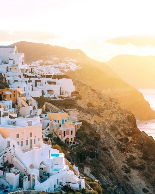 dreamingofgoingthere:    Santorini, Greece  