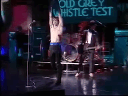 interzone8:Iggy Pop’s jump in the ending of ‘I Wanna Be Your Dog’ 