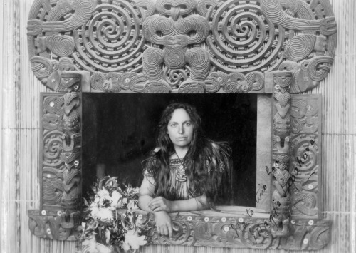 bookoffixedstars:William Andrews Collis (1853-1920) - Makereti Papakura (Guide Maggie) at the carved