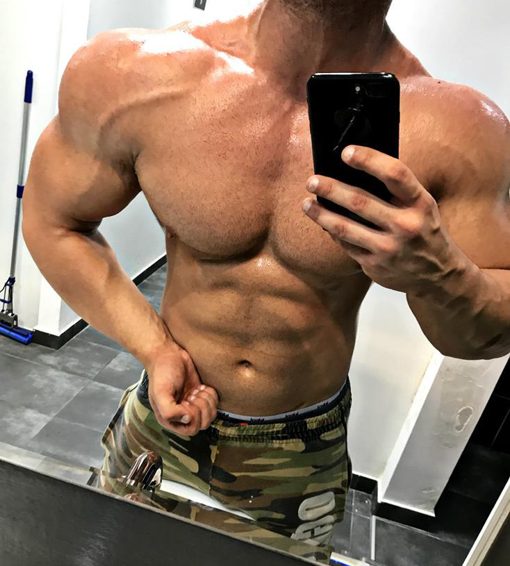 serbian-muscle-men:  Serbian bodybuilder Zlatko