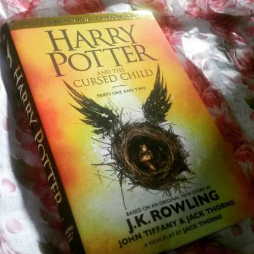 Guess who is so freaking happy?!!! #harrypotterandthecursedchild #harrypotter #BirthdayGift