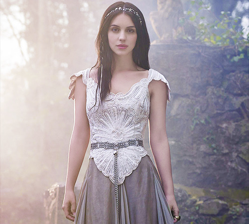 dailyreigncw:  &ldquo;I think [Mary]’s desperately trying to stay calm. It