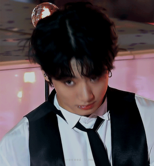 His Smile At The End He Knows Exactly What Hes Doing
