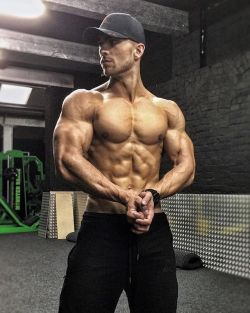 whitepapermuscle:  Josh Coburn