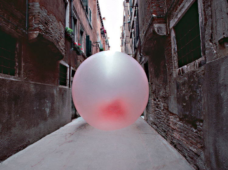  Simone Decker, Chewing in Venice; 1999 
