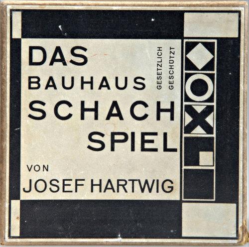 Josef Hartwig, Bauhaus chess set (1924).