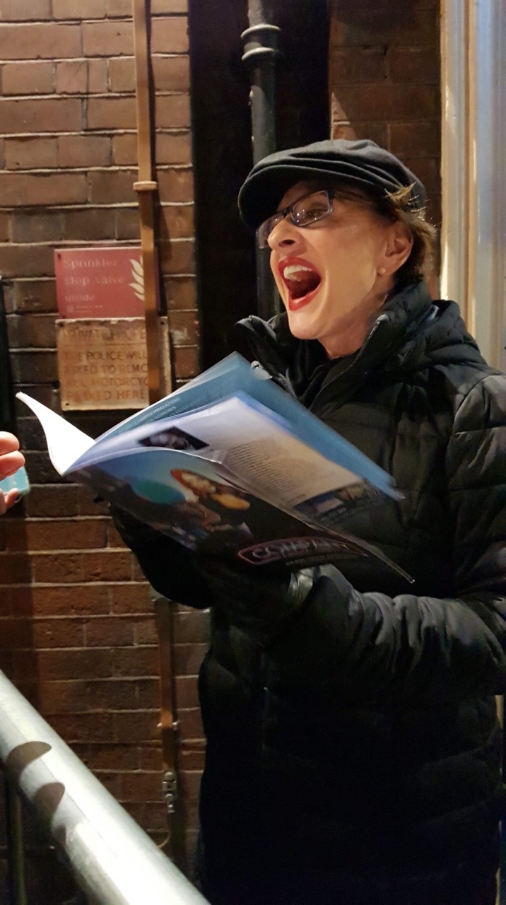 XXX fxre-at-wxll:      I met Patti LuPone last photo