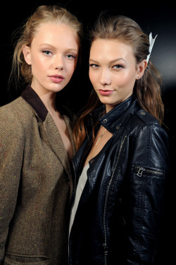 mulberi:  Frida Gustavsson and Karlie Kloss backstage at Dolce &amp; Gabbana S/S 2011