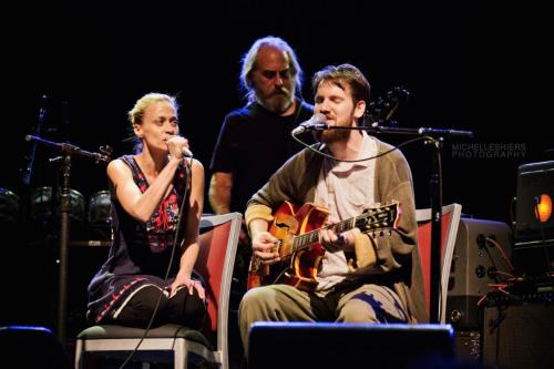 Fiona Apple in concert with Blake Mills in 2014